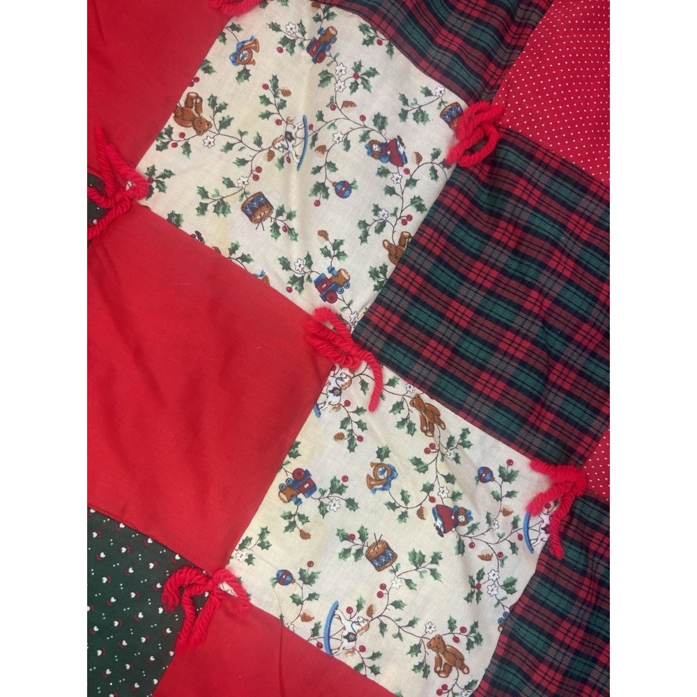 58" Vintage Multicolor Hand Quilted Patchwork Christmas Tree Skirt w/Lace - Picture 2 of 8
